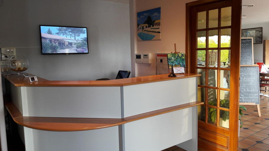 Public Area, Hotel Restaurant Les Bruyeres, Gironde