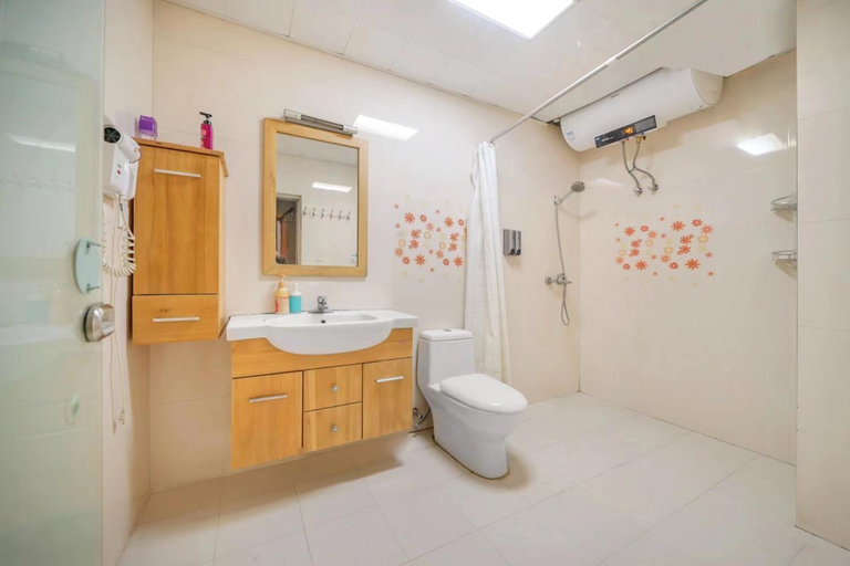 Bathroom 4, Harbin Hash Youth Hostel, Harbin