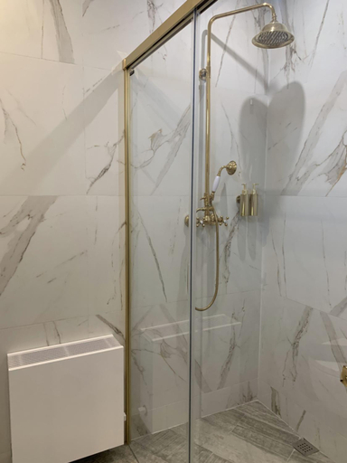 Bathroom 2, Hotel Riojano, Madrid