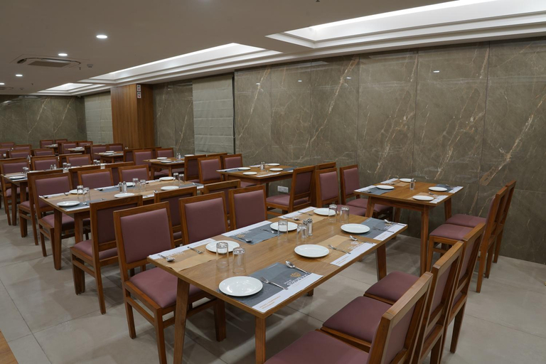 Food & Drinks 3, HOTEL STATURE INN, Narmada