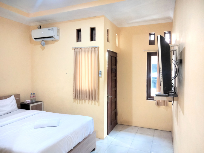Wisma Mutiara near Alun Alun Demak Mitra RedDoorz, Pati