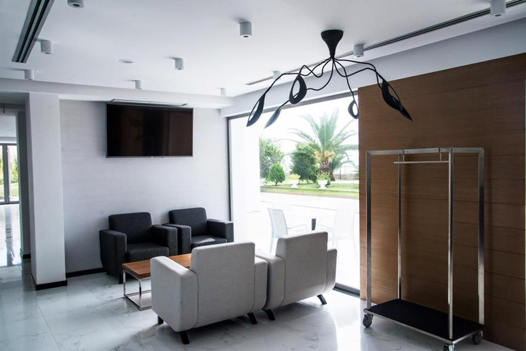 Public Area 3, Andon Lapa Suites, Sarandës