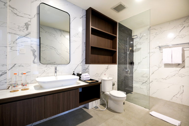 Bathroom 6