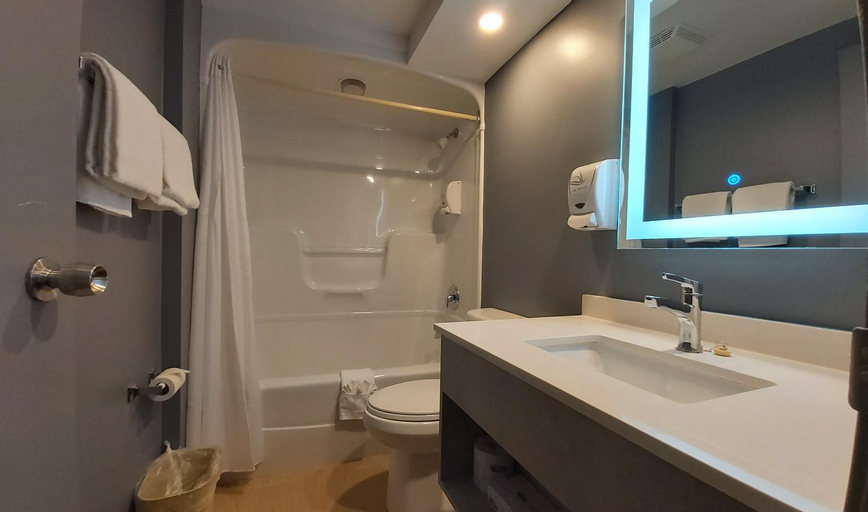 Bedroom 3, Americana Waterpark Resort & Spa, Niagara