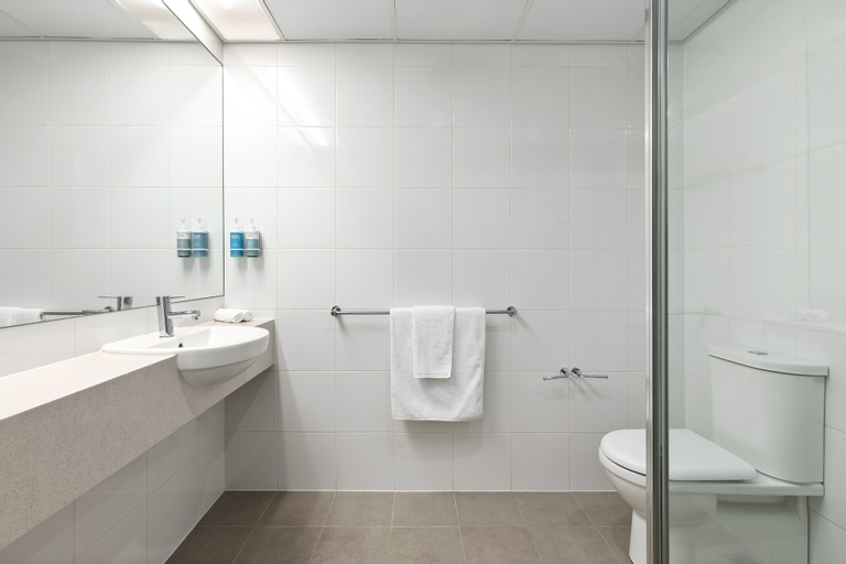 Bathroom 4