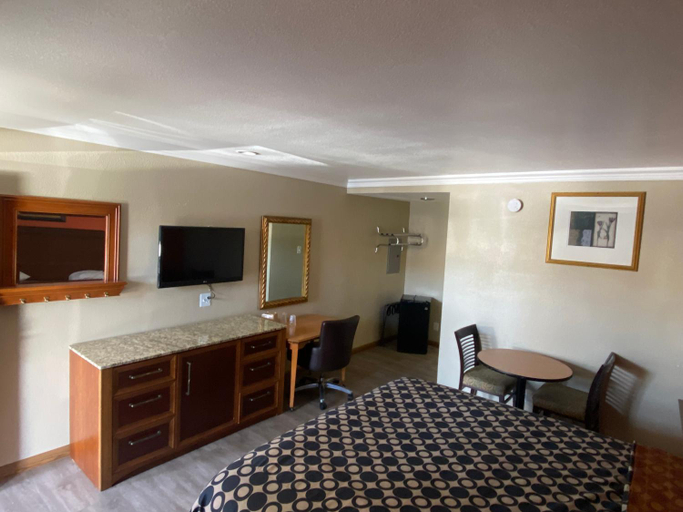 Others 5, Downtown Motel 7, San Bernardino