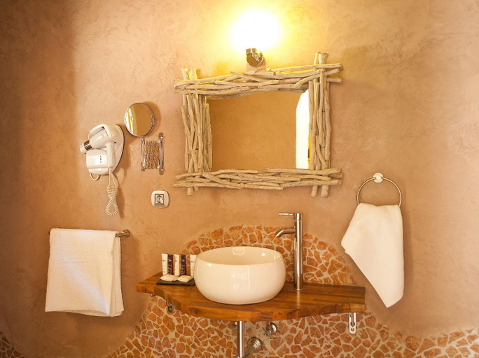 Bathroom 5, Hotel Ambassador Palombaggia, Corse-du-Sud