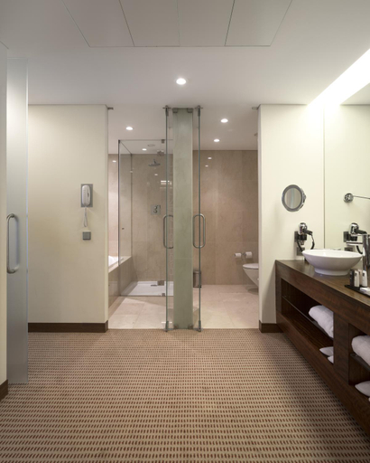 Bathroom 5, LAGOAS PARK HOTEL, Oeiras