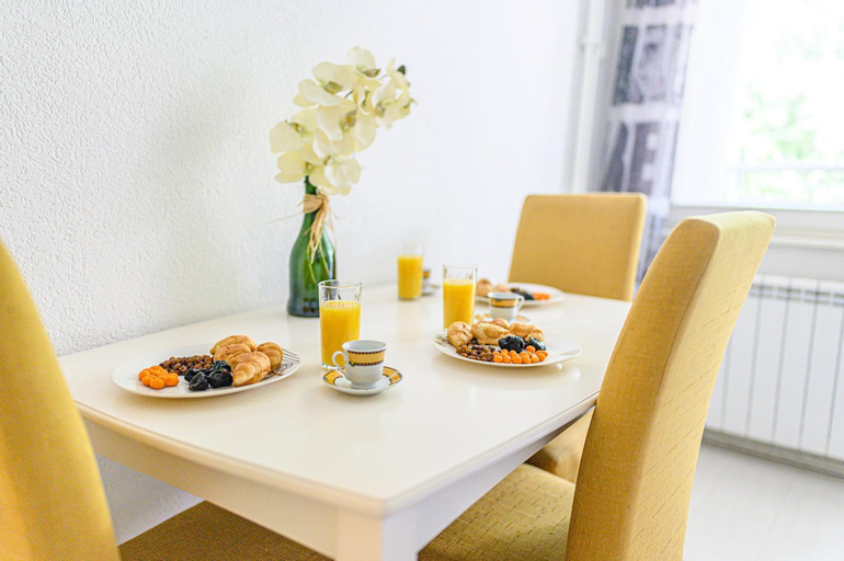Dining Room 3, Beautiful cozy Studio close to City Center, Istočno Sarajevo