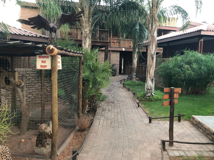 Others 3, Country Lodge, Siyanda