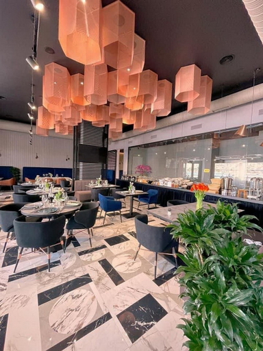 Food & Drinks 5, Demi Hotel, Sarandës