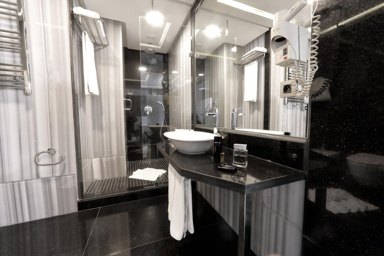 Bathroom 5, Le Palace D'Anfa Hotel, Casablanca