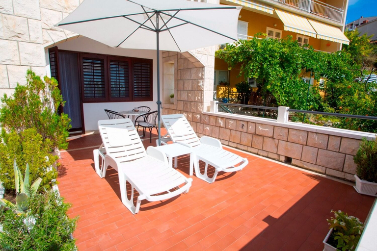 Others 2, Hope - 30m to the sea & Seaview - R3, Brela