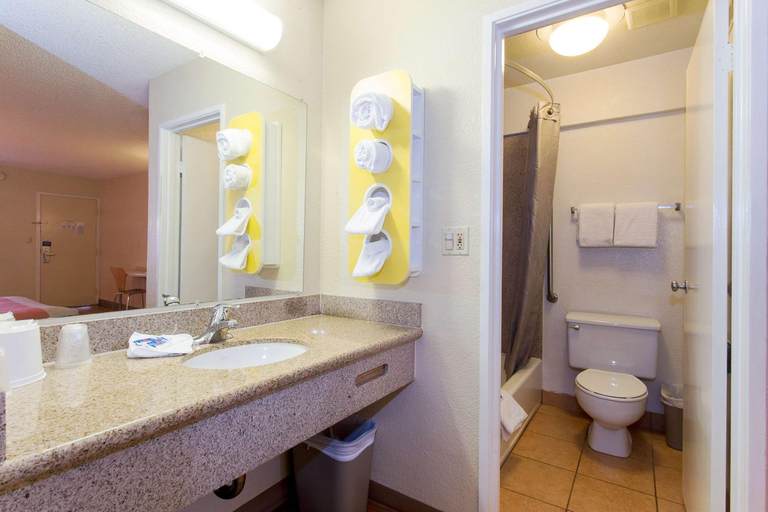 Bathroom 5, Cathedral Hill Hotel, San Francisco