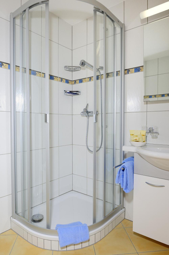 Bathroom, Haus Sonnheim, Visp