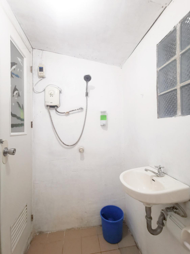 Bathroom 4, Stay N Save B B, Oslob
