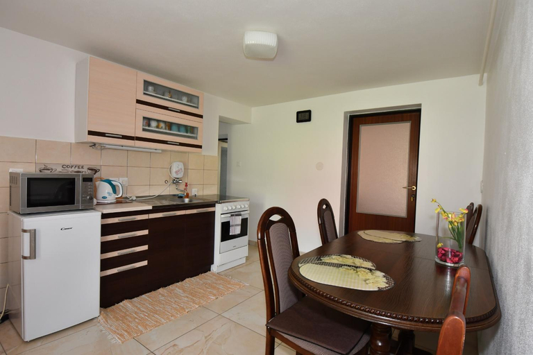 Others 4, Privat Lujza, Ružomberok