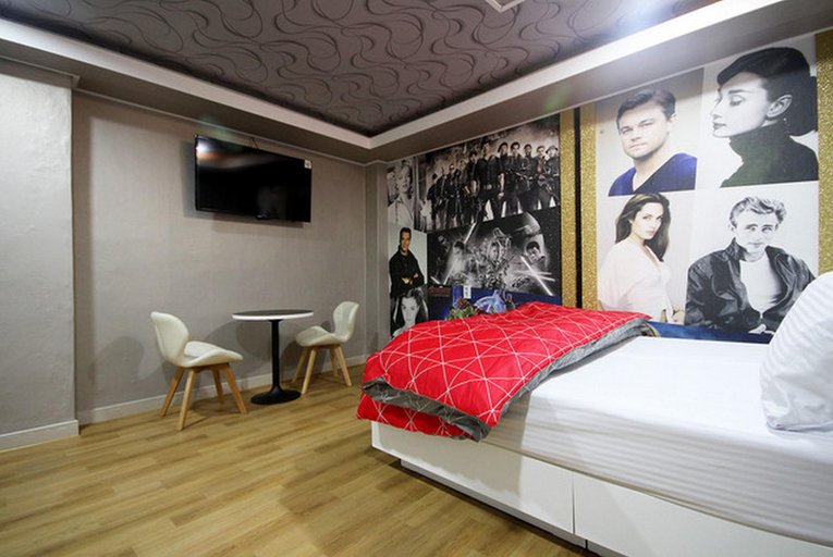 Bedroom 3, Daegu Dongseongro Art, Buk