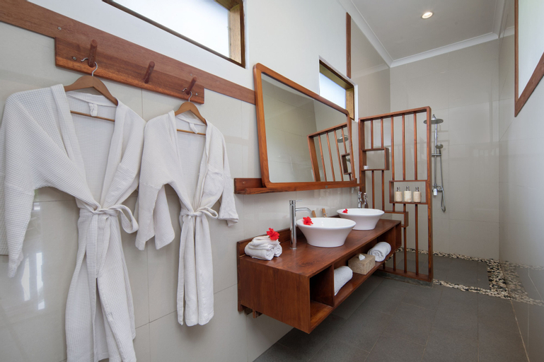 Bathroom 6