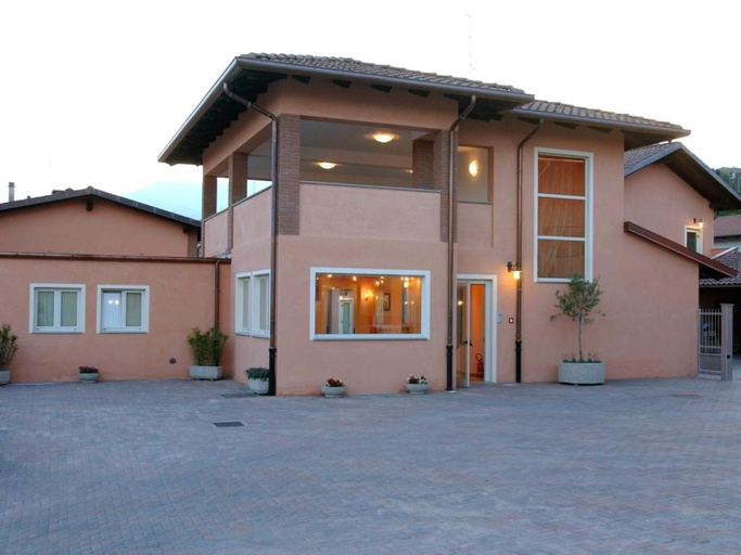 Others 5, Hotel Agata, Biella