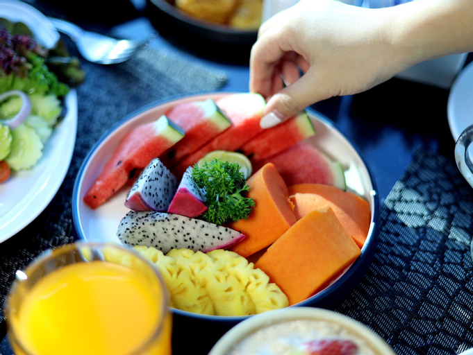 Food & Drinks 6