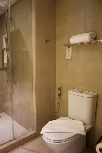 Bathroom 7