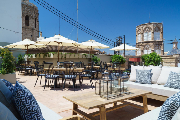 Food & Drinks 5, The Valentia Cabillers, Valencia