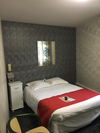 Bedroom 2, Hotel du Rempart, Cher