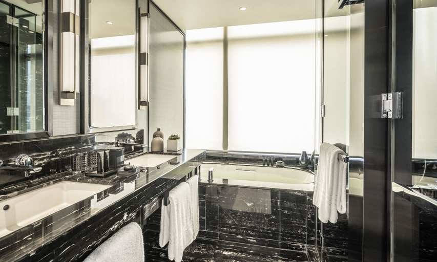 Bathroom 5, Four Seasons Hotel Kuala Lumpur, Kuala Lumpur