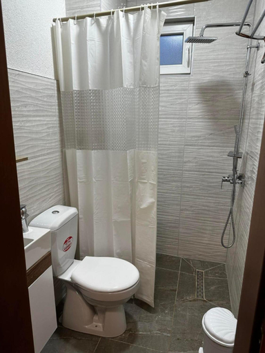 Bathroom 3, Rooms Ideal