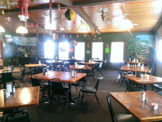 Food & Drinks 2, Countryside Inn, Henderson
