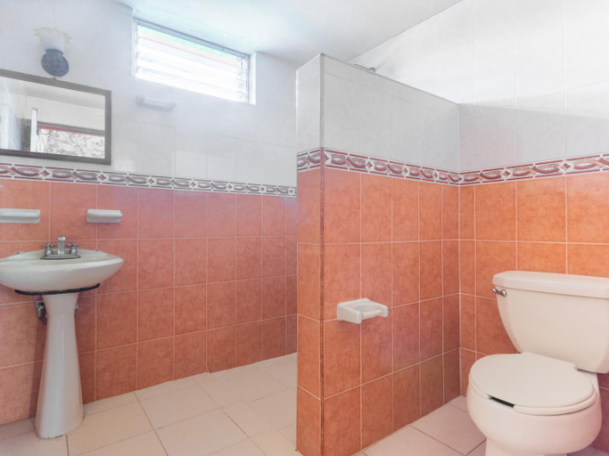 Bathroom 3, Rancho Hotel El Carmen, Tlapacoyan