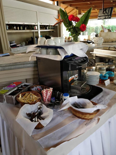 Food & Drinks 5, Alianthos Suites, Crete