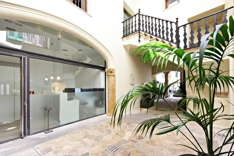 Public Area, Petit Palace Hotel Tres, Baleares