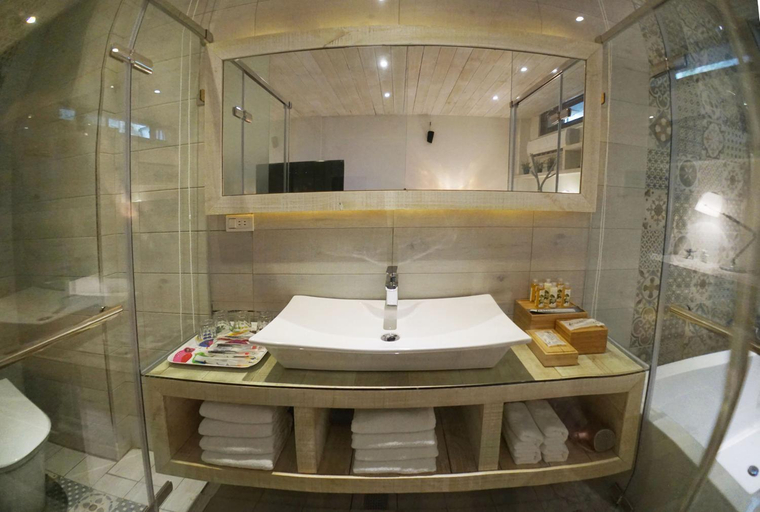 Bathroom 5
