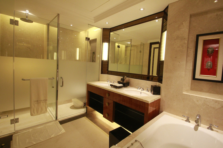 Bathroom 22