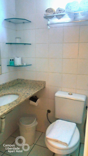 Bathroom, Campus Liberdade Flat, Belo Horizonte