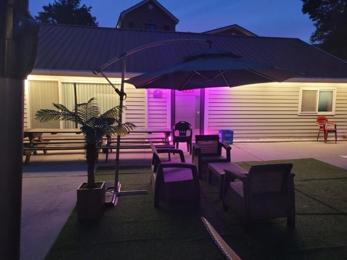 Exterior & Views, Chuncheon River Park Pension, Chuncheon