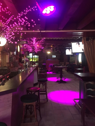Food & Drinks 5, Hotel Du Rempart, Cher