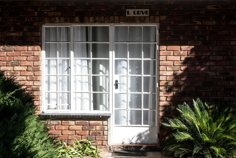 Others 3, De Heide Guesthouse, Lejweleputswa