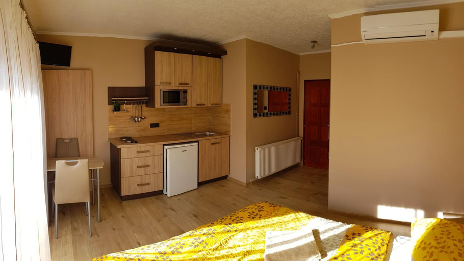 Others 2, Napsugar Apartmanhaz, Siófok