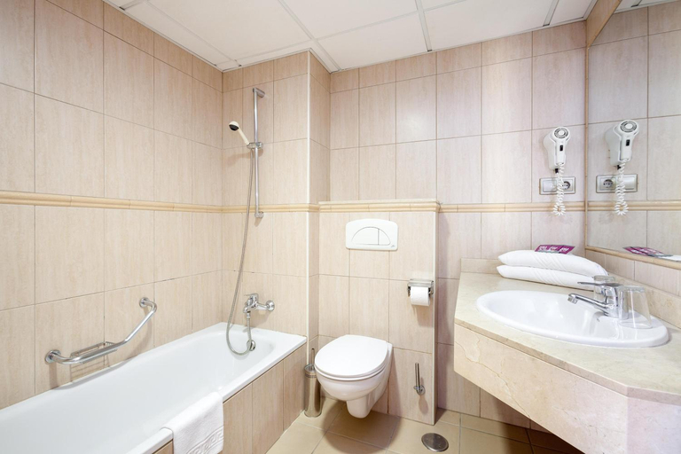 Bathroom, Chatur Costa Caleta, Las Palmas