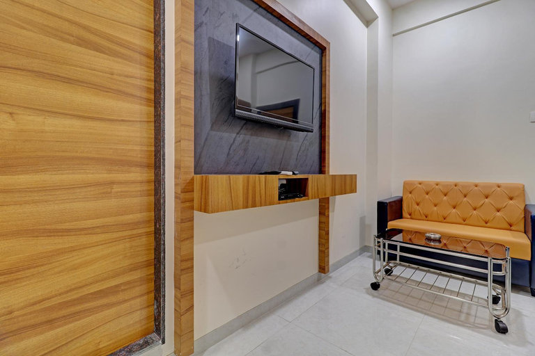 Others 4, Ivory Suites, Thane