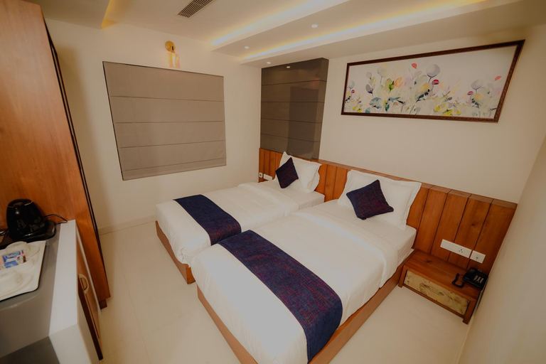 Bedroom 3, Bluebell Hotel, Kozhikode