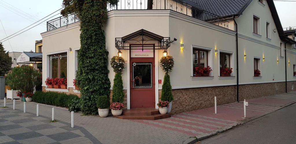 Others 4, Pokoje De Luxe Figaro, Płock City