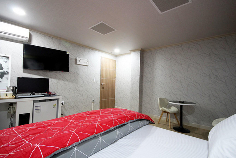 Bedroom 4, Daegu Dongseongro Art, Buk