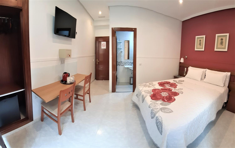 5, Hostal Dulcinea, Madrid