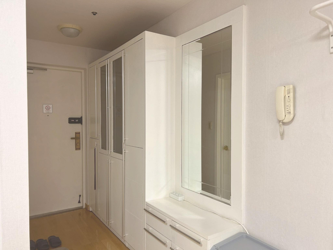 Others 5, Anne stay in Hongdae, Mapo