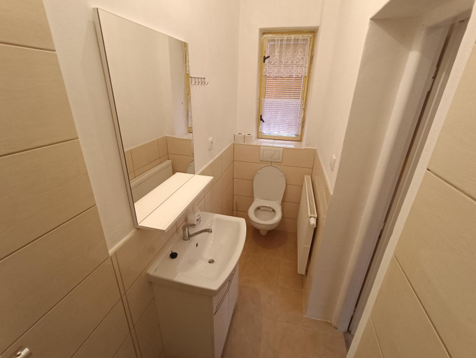 Others 5, Apartman Horni Slavkov Hodinarstvi, Sokolov