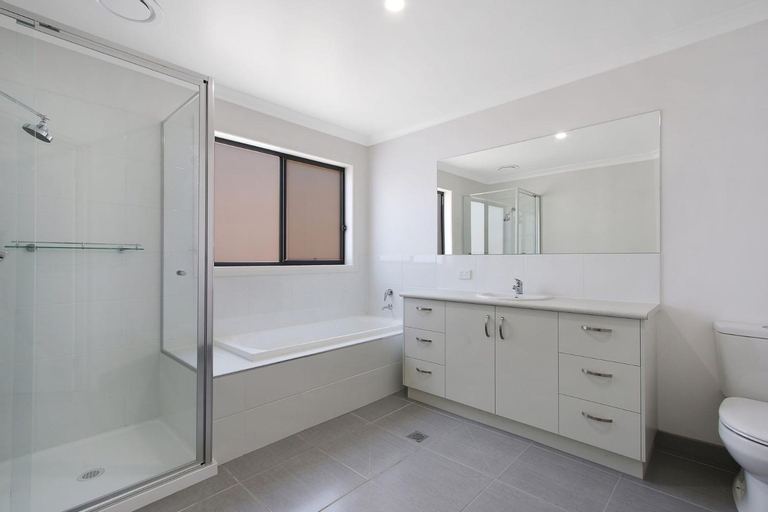 Bedroom 3, BrightAway, Alpine - East